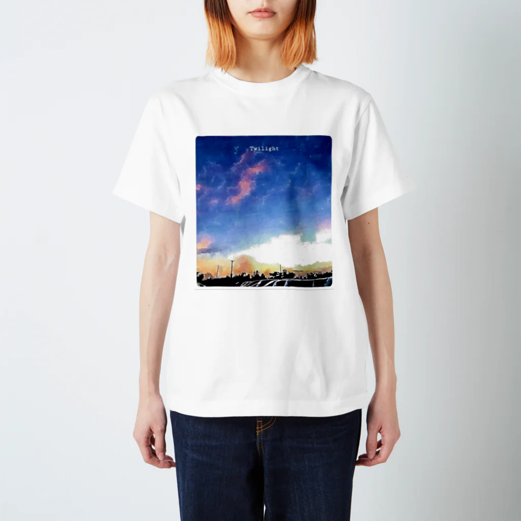 kazeou（風王）のTwilight(アプリ加工)縦長 スタンダードTシャツ