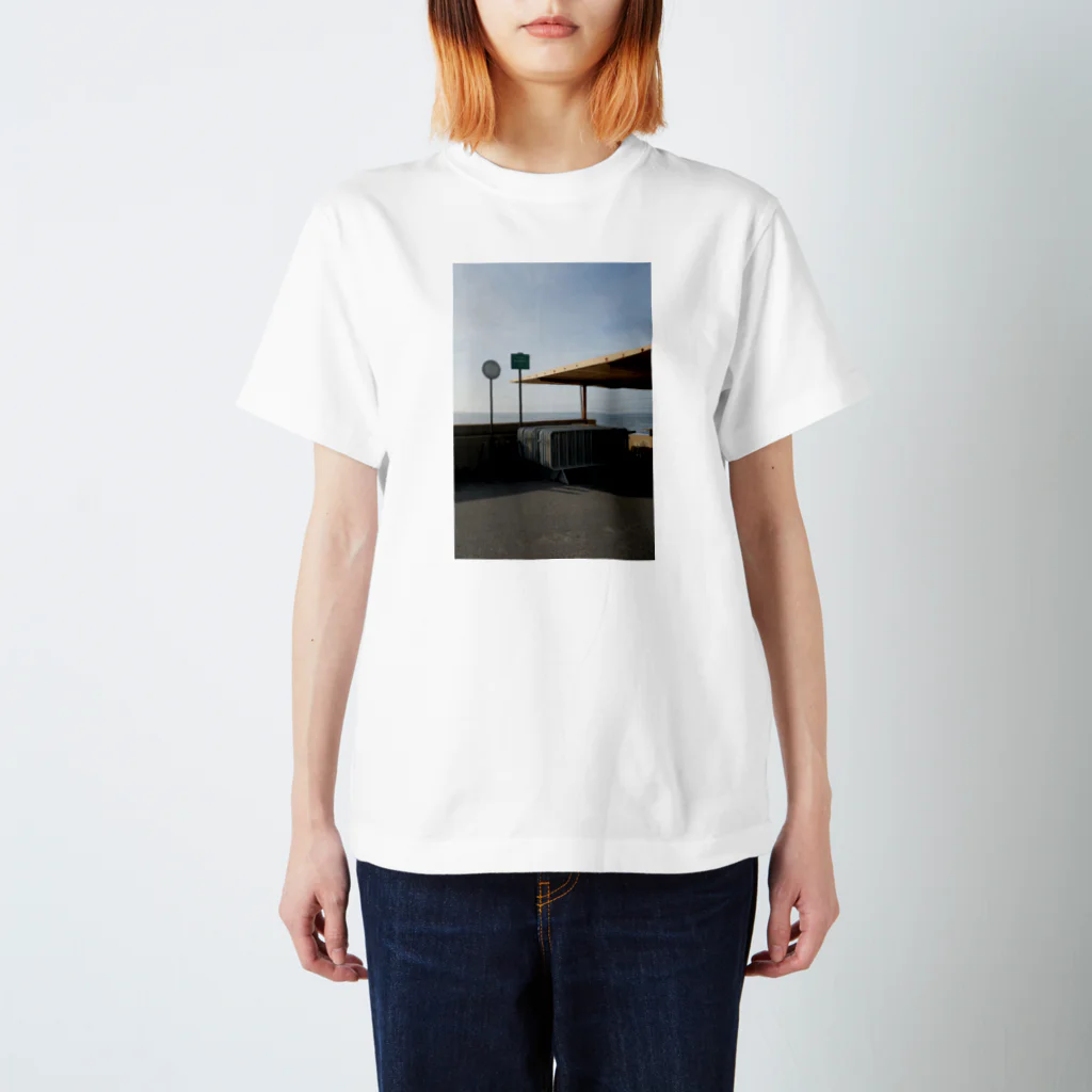 City View Kのポルトの海辺 Regular Fit T-Shirt