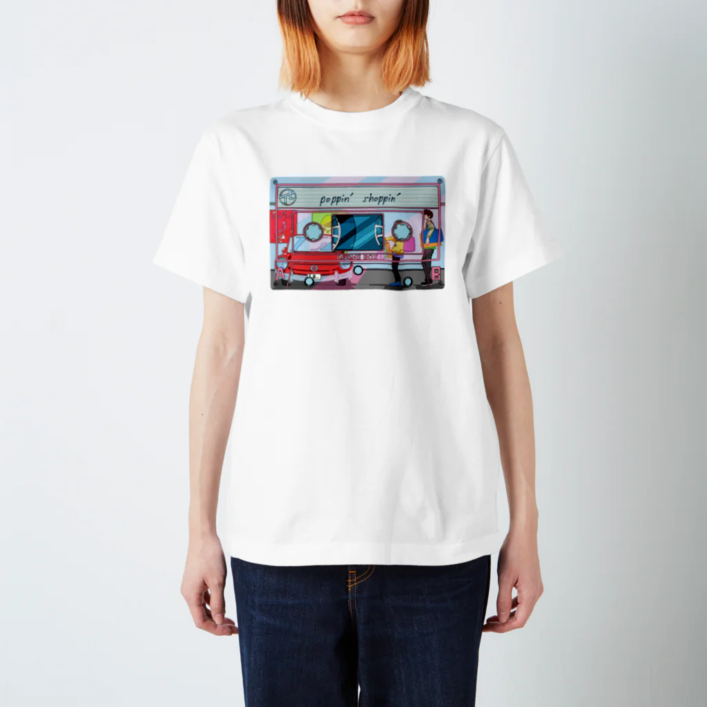 コスメボックスのpoppin’ shoppin’ from 「ロマンス」 Regular Fit T-Shirt