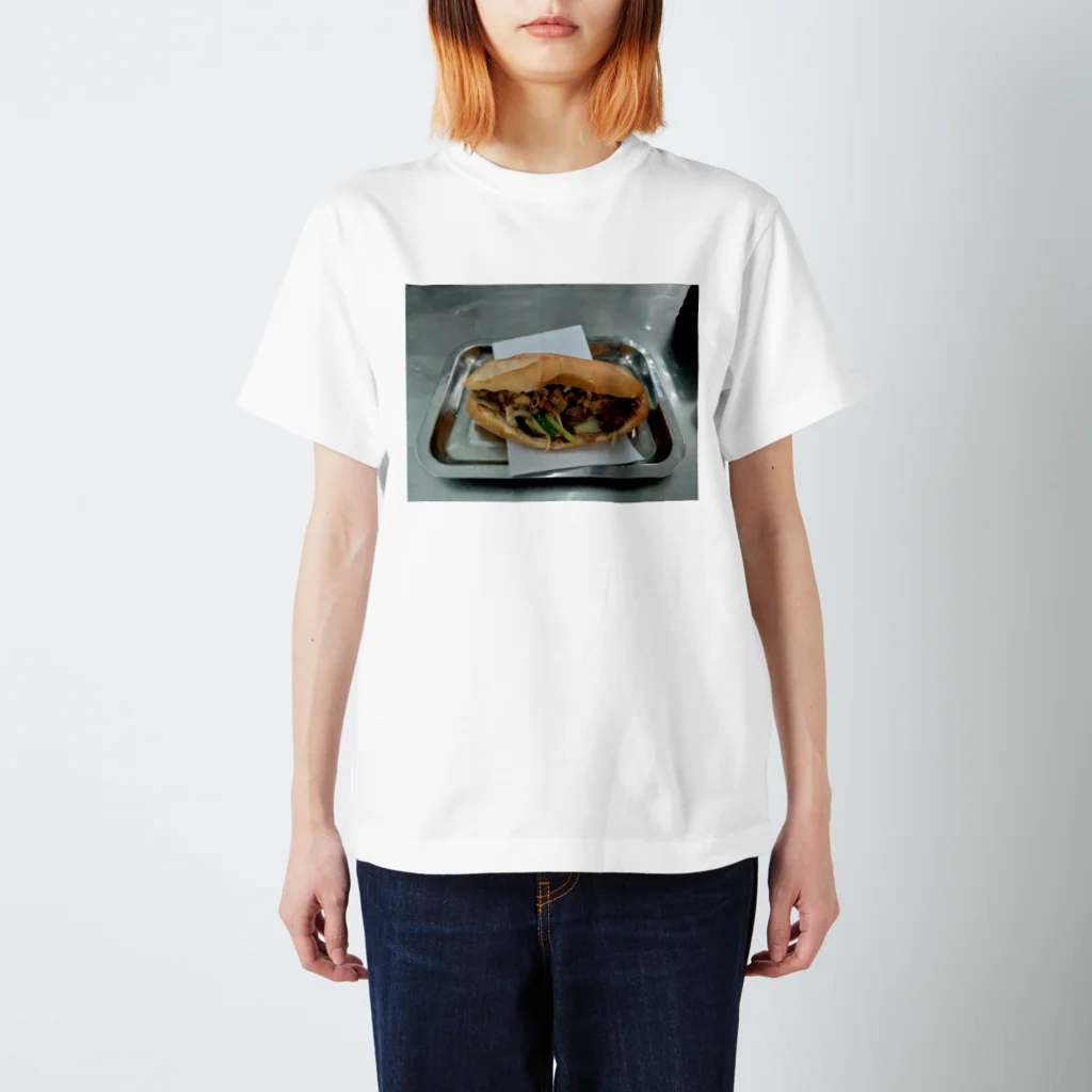 umai vietnamの旧市街で食べたバインミー Regular Fit T-Shirt