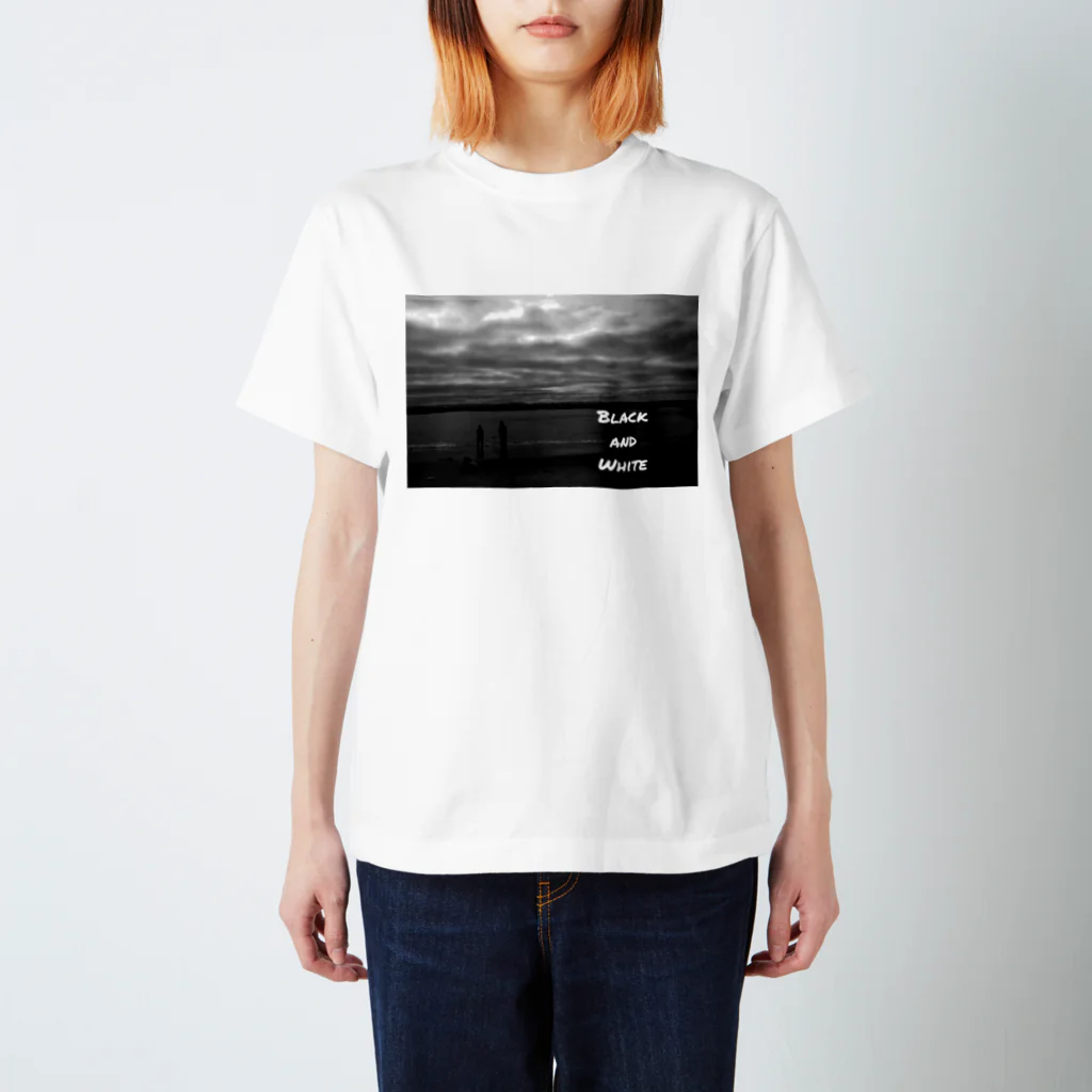 FILM CANERA FANのCloudy Sky and Ocean  Regular Fit T-Shirt