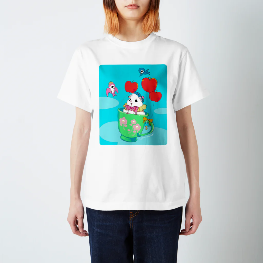 どんぐりまな子🐹のレトロ白モルモットちゃん Regular Fit T-Shirt