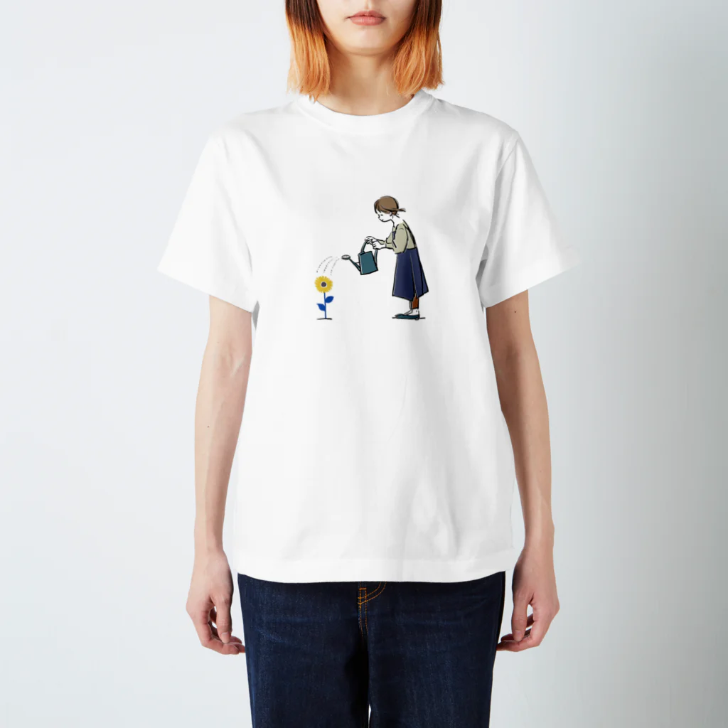 HaluS(ハルズ)/イラストレーター/大人かわいい女性イラストのひまわりと女の子 スタンダードTシャツ