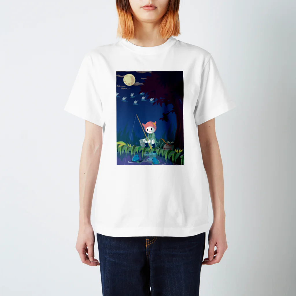 Achiとハトとみんなの店の夜釣りはうまくいかない スタンダードTシャツ