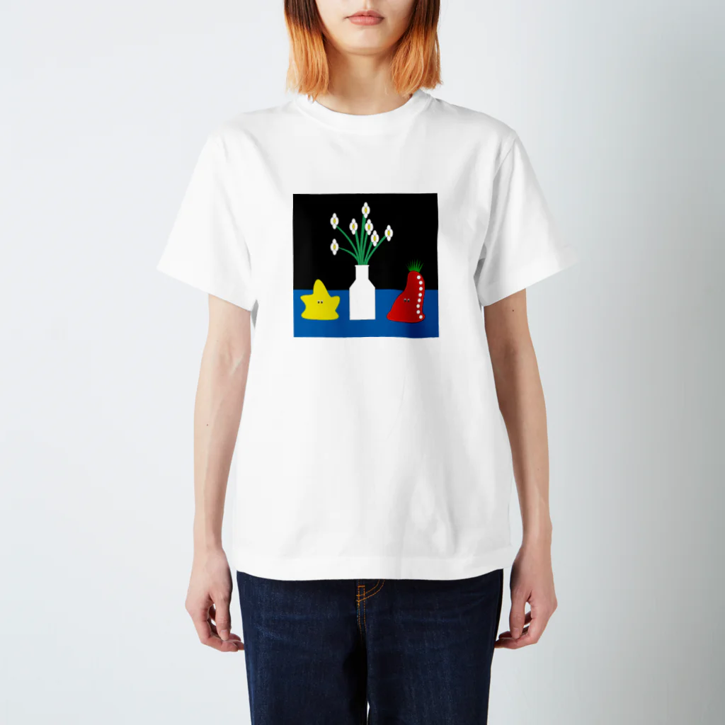 WAN_TAN SHOPのon the table Regular Fit T-Shirt