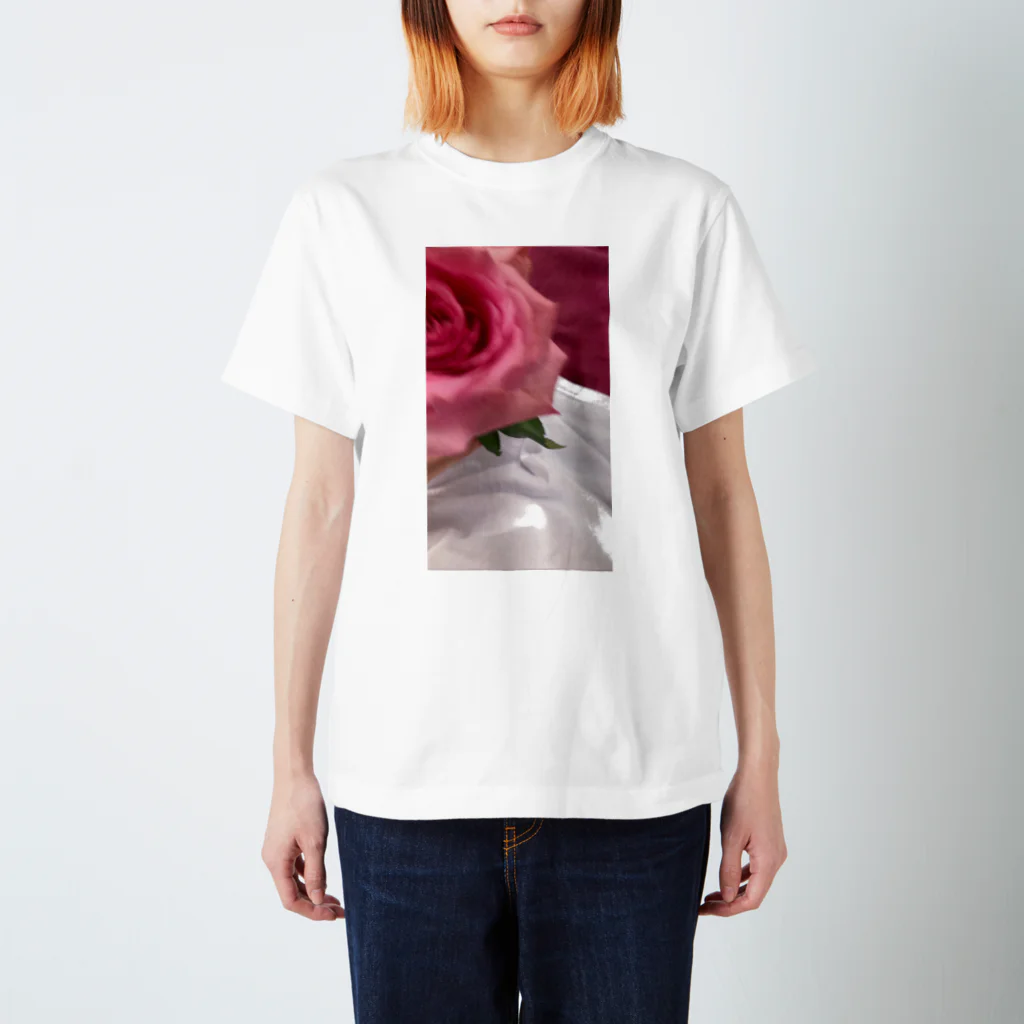 tuulip house,のrose スタンダードTシャツ