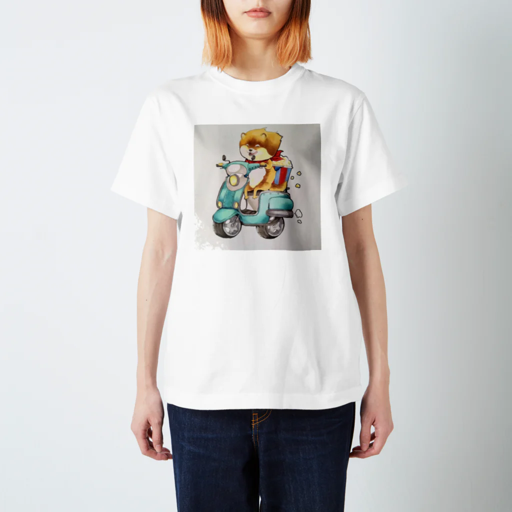 Reactant（リアクタント）のdog driving a motorcycle スタンダードTシャツ