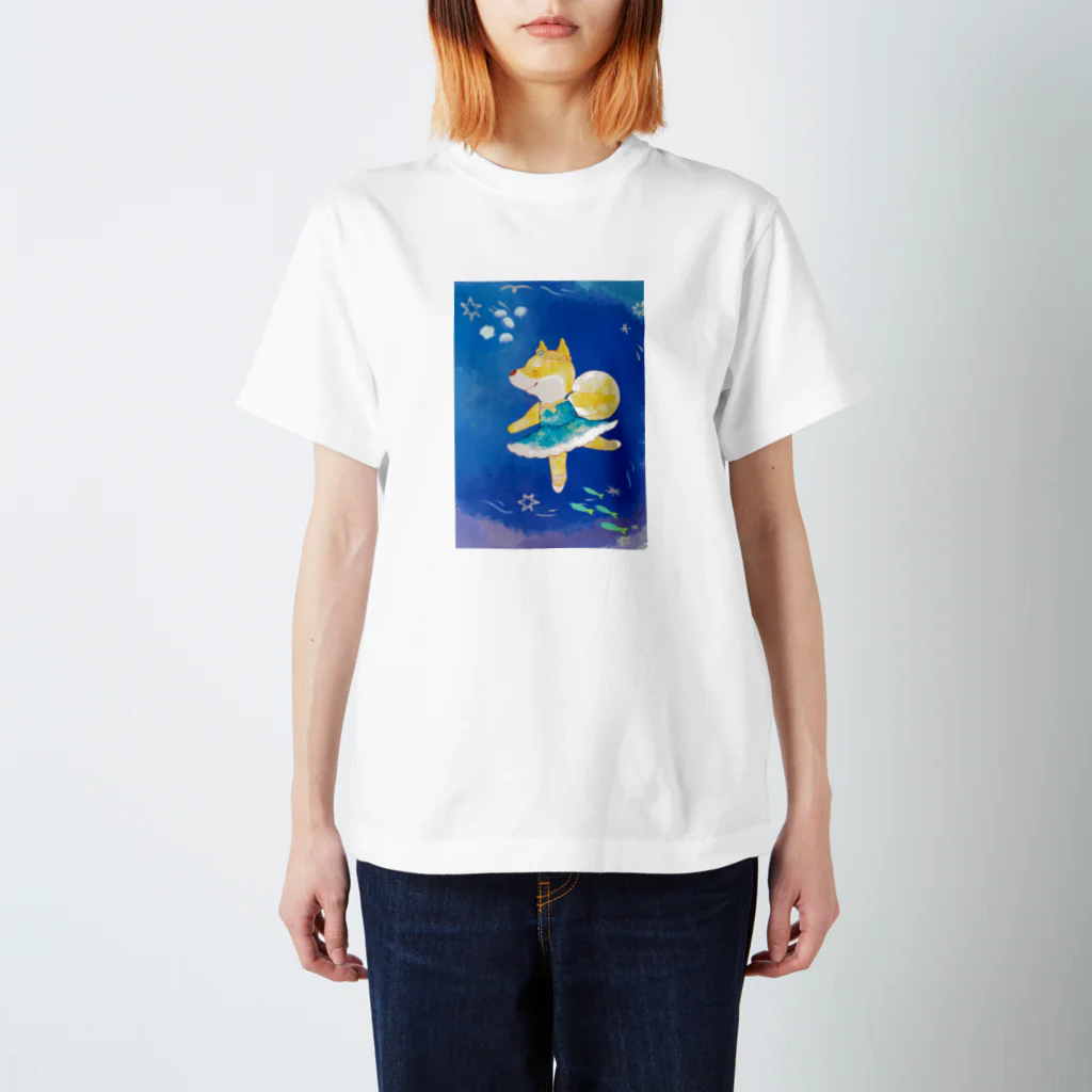 ARASHIBAの柴犬バレリーナ（海の中） スタンダードTシャツ