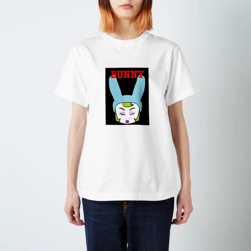 mamo〜のBunny girl Regular Fit T-Shirt