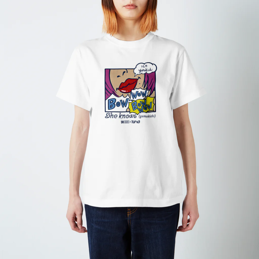 b.n.d [街中でもラグビーを！]バインドの彼女は（yumekichi）を知っている スタンダードTシャツ