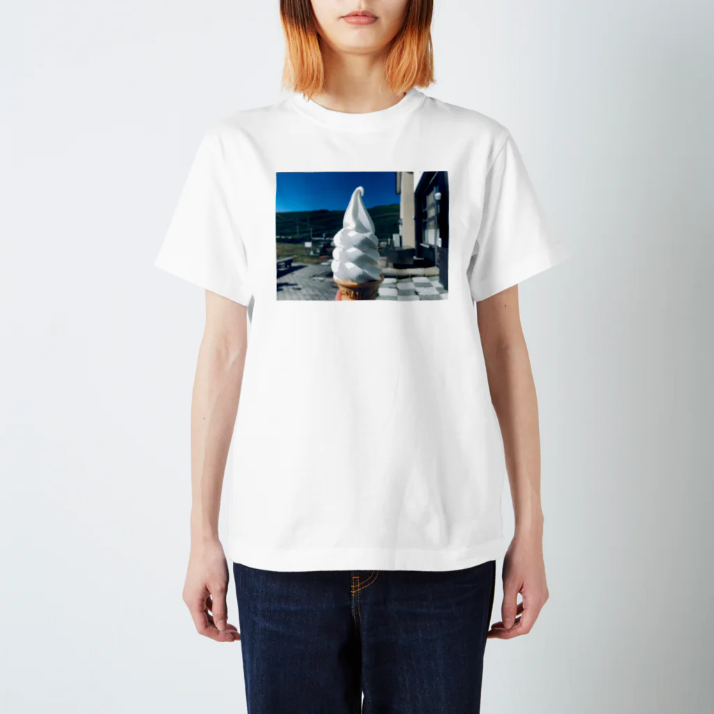 ソフトクリームbot公式のソフトクリーム(積丹ブルー) Regular Fit T-Shirt