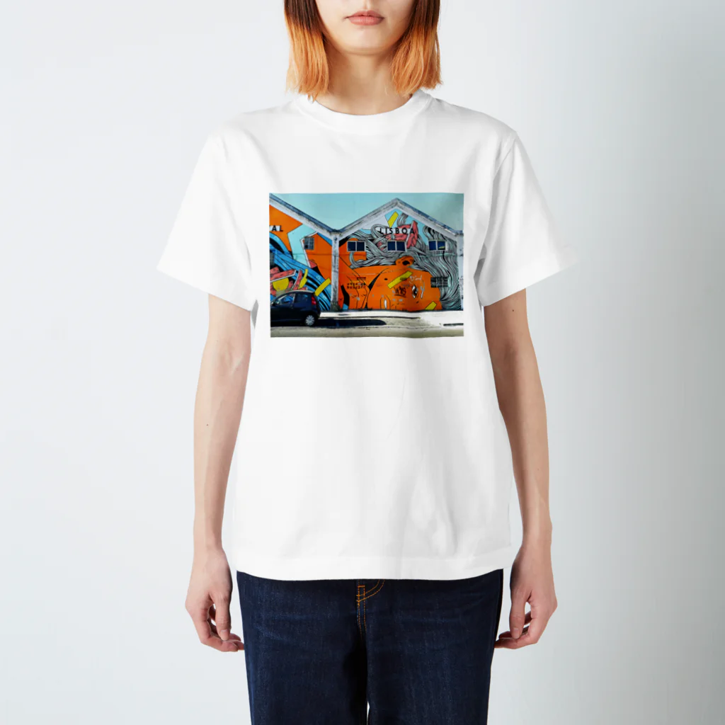 qoom_moopのLISBOA Regular Fit T-Shirt