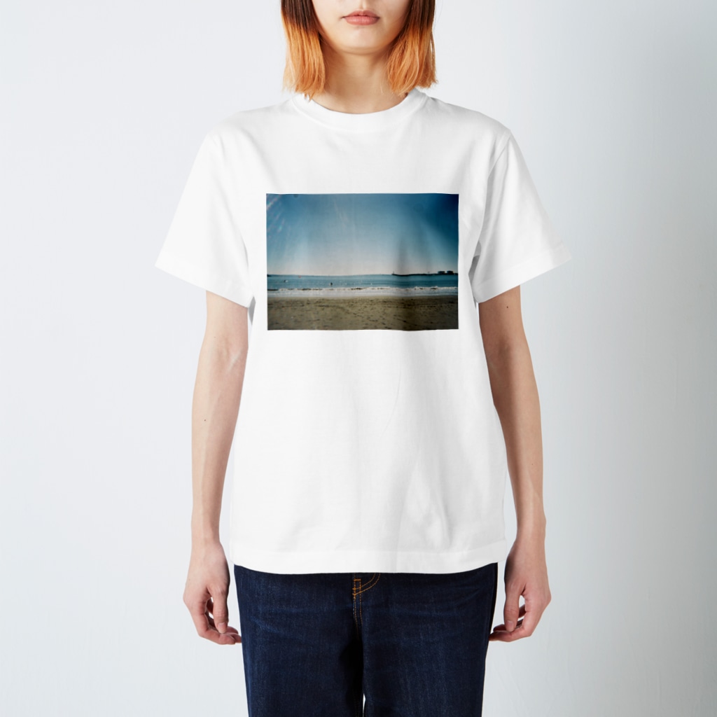 堕天使ストアの海 Regular Fit T-Shirt