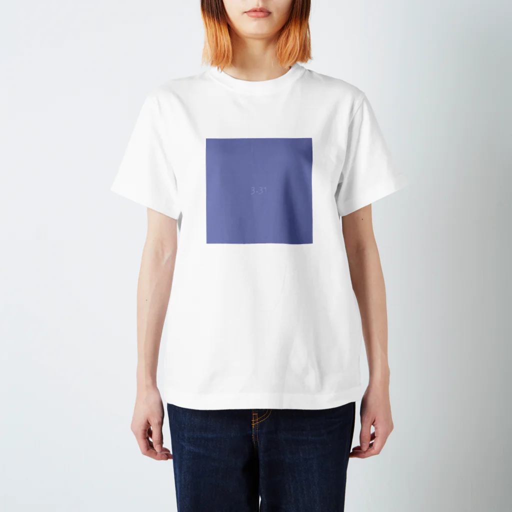 「Birth Day Colors」バースデーカラーの専門店の3月31日の誕生色「ジャカランダ」 Regular Fit T-Shirt