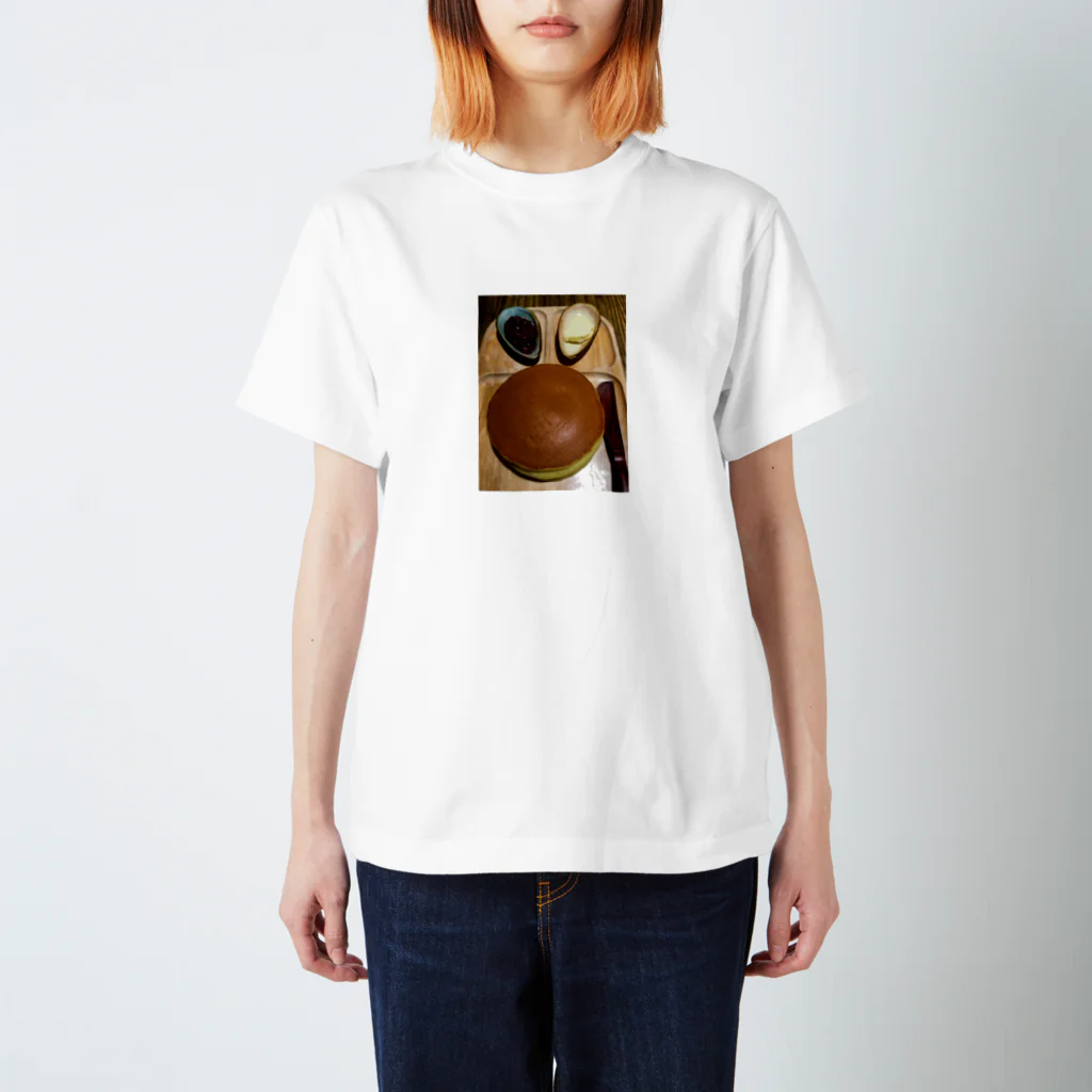 鹿美写真館のうさぎ Regular Fit T-Shirt