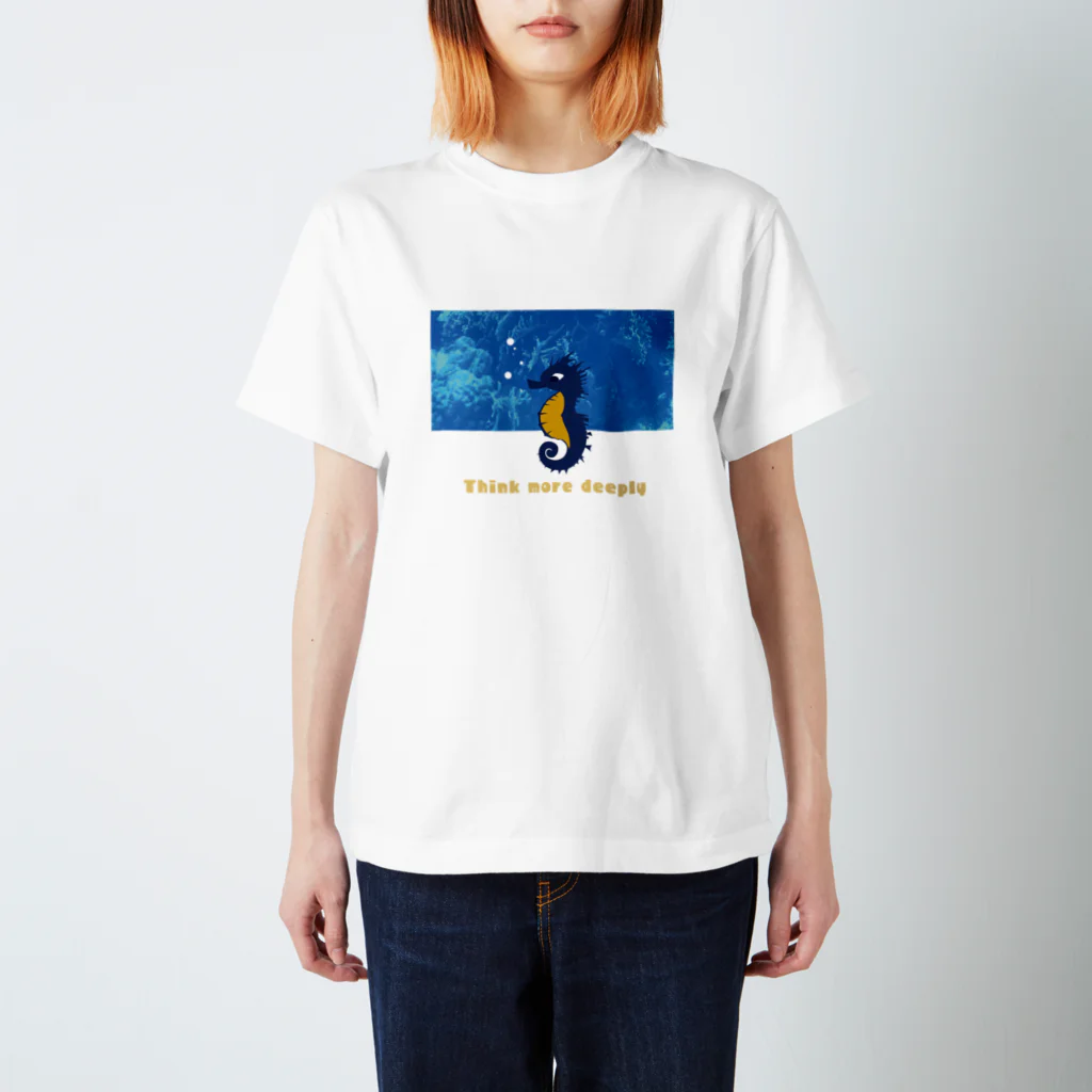 スタジオ靴跡のThink more deeply スタンダードTシャツ