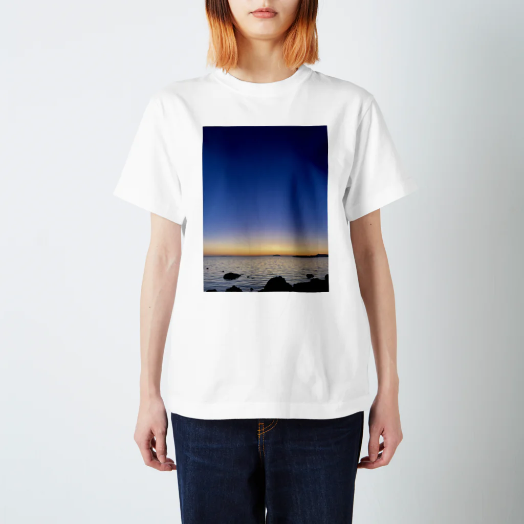 ArtChildrenの夕陽 Regular Fit T-Shirt