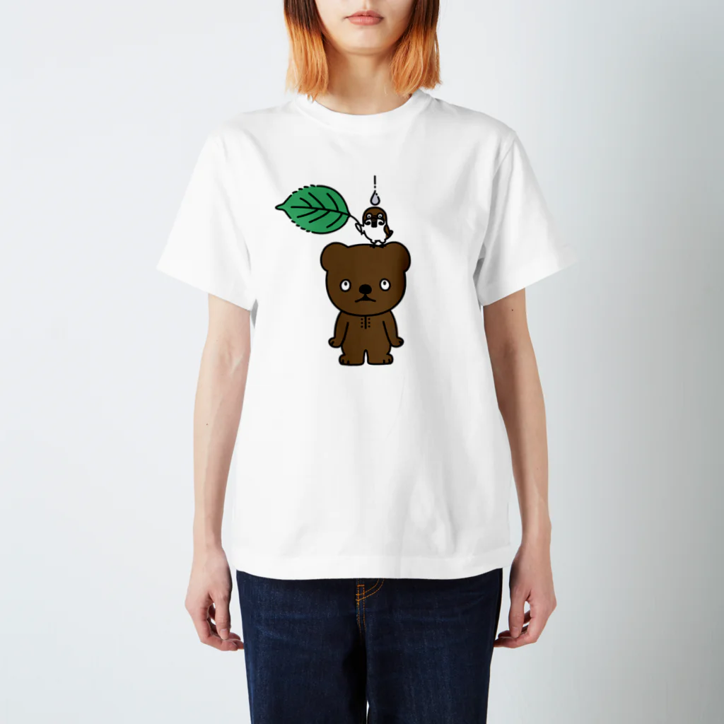 イラスト MONYAAT のこぐまとスズメと雨のしずく スタンダードTシャツ