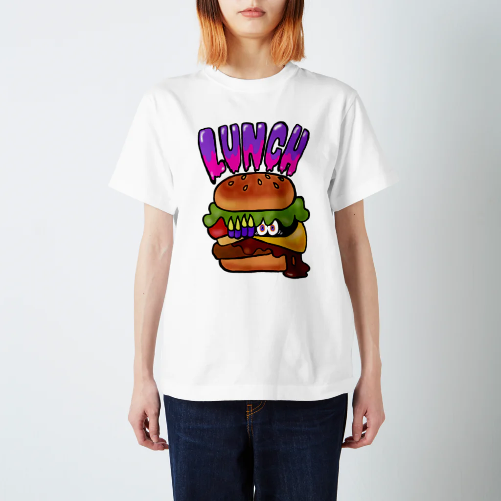 あやしいおばさん くろまめさんのランチ（チーズバーガー） Regular Fit T-Shirt