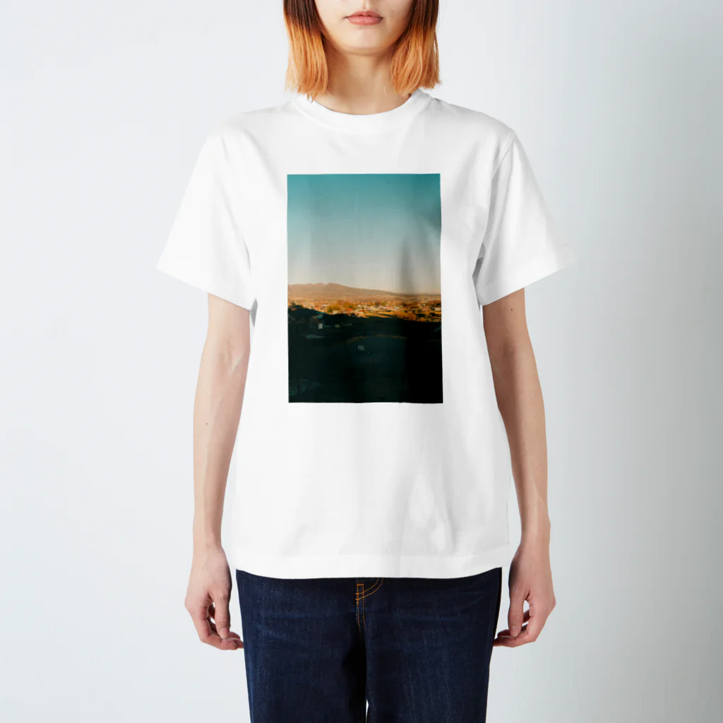 山口大空の夕暮れの街並み スタンダードTシャツ