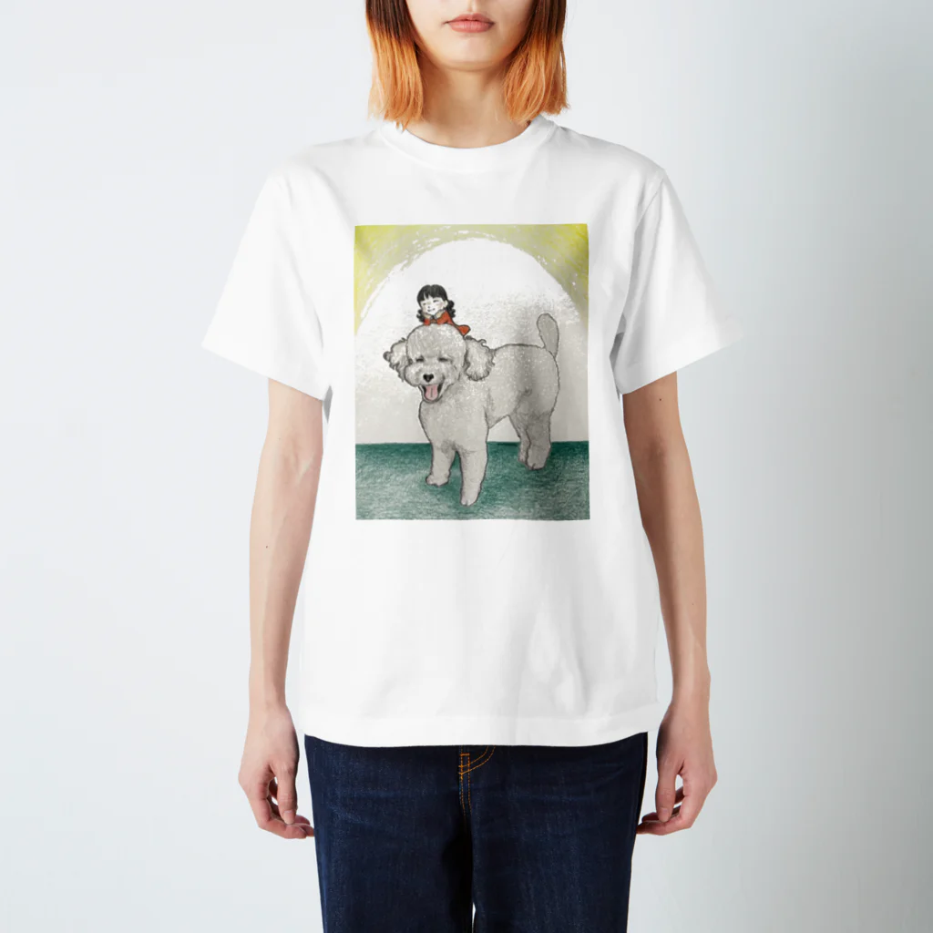 K O （けい・おー）のグッズのトイプードルと少女 Regular Fit T-Shirt