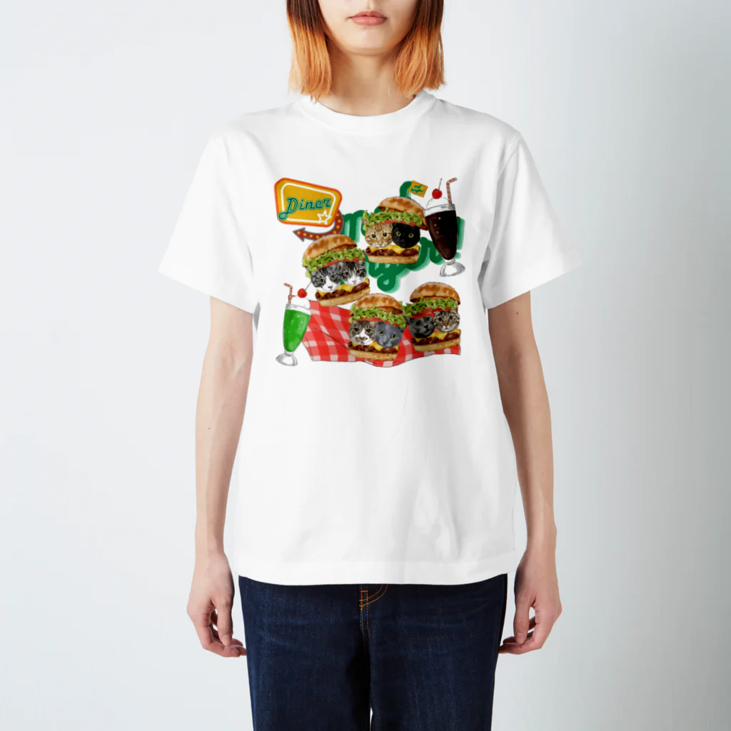 みきぞーん｜保護猫 ミッキー画伯と肉球とおともだちのmuchaguraainima hamburger スタンダードTシャツ