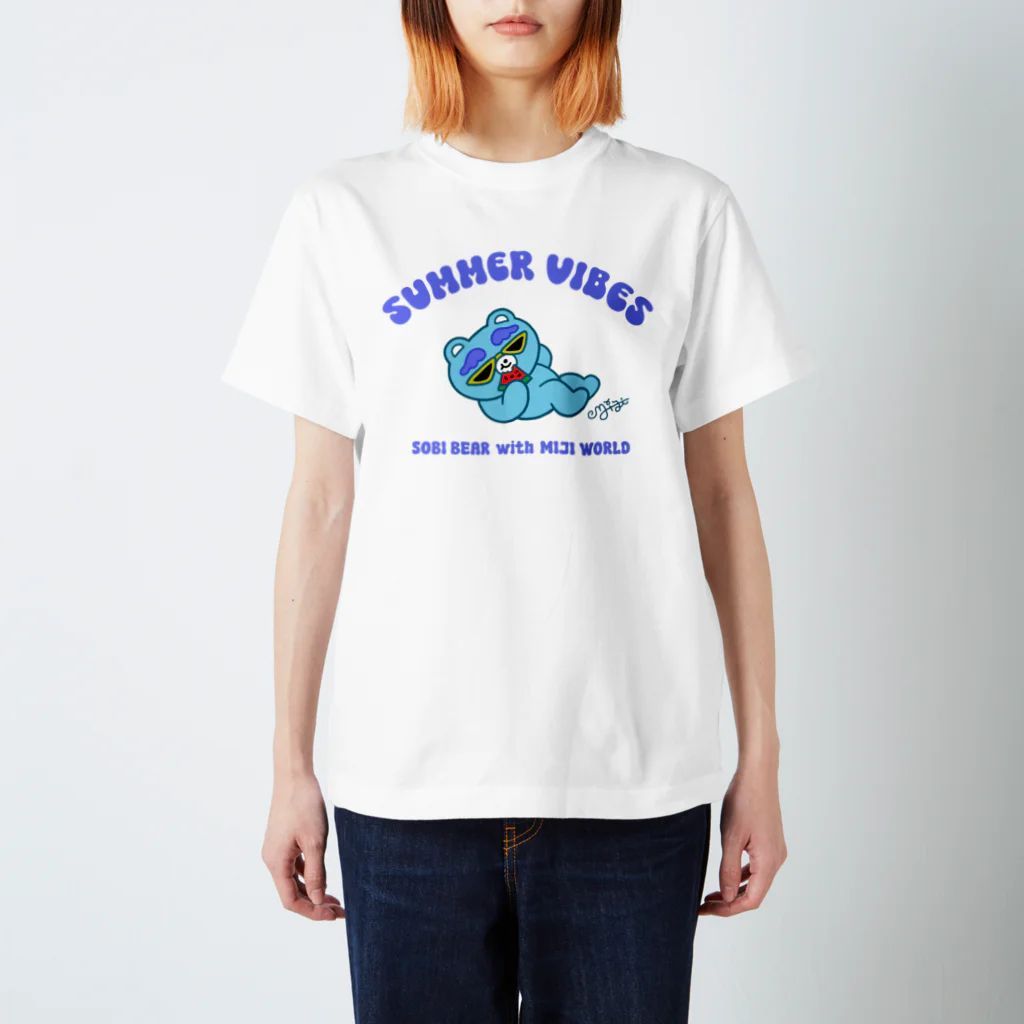 ミジワールドSUZURIショップのSUMMER VIBES 💙 Blue  Regular Fit T-Shirt