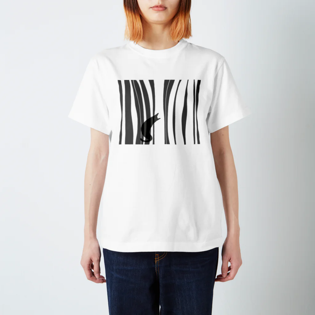 ﾊﾈｺﾊﾈのモノクロちらネコ Regular Fit T-Shirt