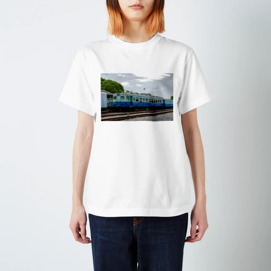 Second_Life_of_Railwaysの超貴重！タイ国鉄に残る現役のキハ５８系 スタンダードTシャツ