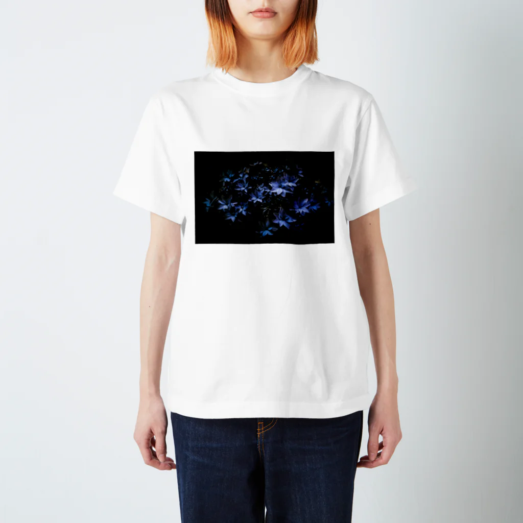 FUYUGITUNE-officialの紫陽花 宵闇青藍 Regular Fit T-Shirt