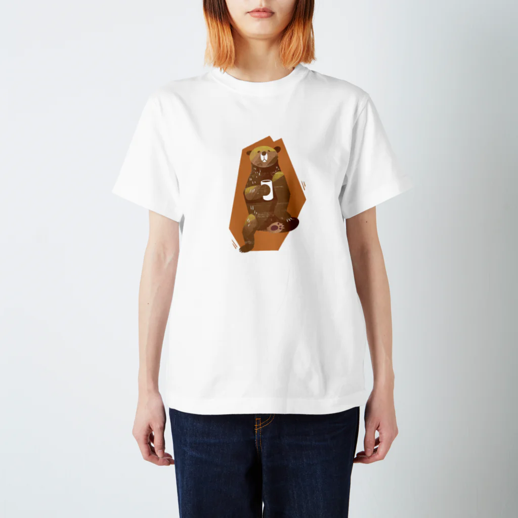 KUMANUMAのCOFFEE BREAK BEAR 1 Regular Fit T-Shirt