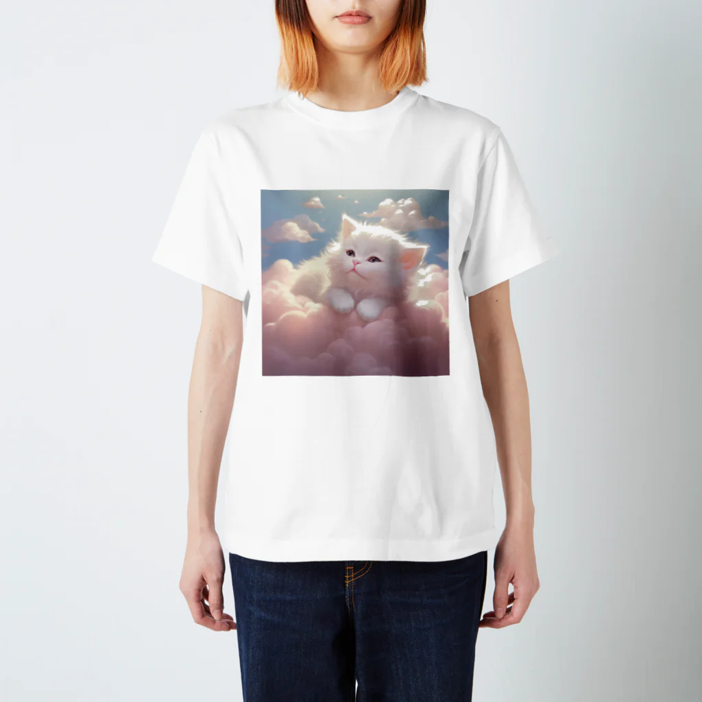 MilkiWay Spiritual Art Shopのホワイトキャットと星空のグラデーション3 Regular Fit T-Shirt