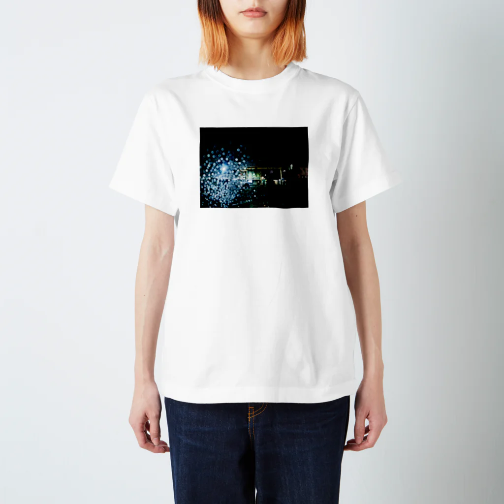 Yamatokuchiの雨の街　(夜) Regular Fit T-Shirt