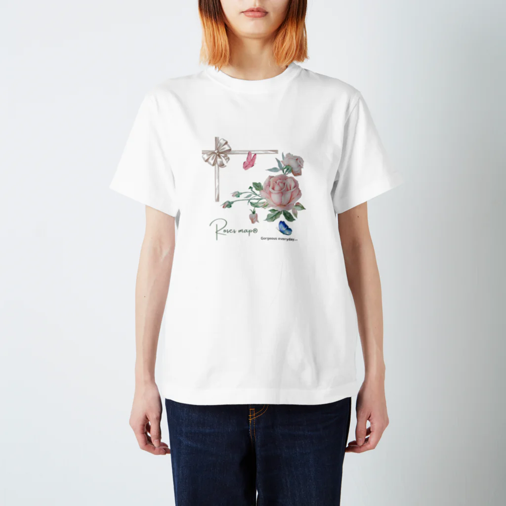 Roses_mapの薔薇のギフトと蝶 Regular Fit T-Shirt