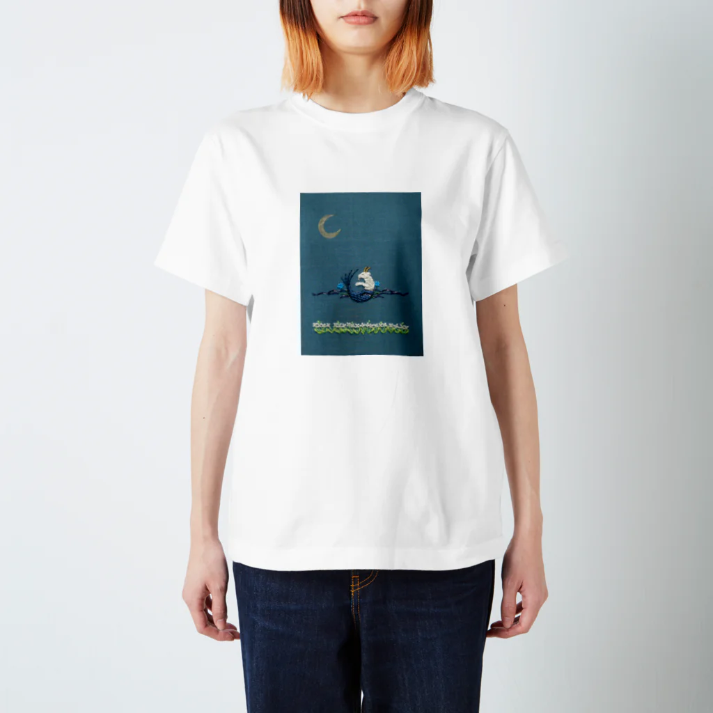 刺繍画家Marronのお店のカプリコーン Regular Fit T-Shirt