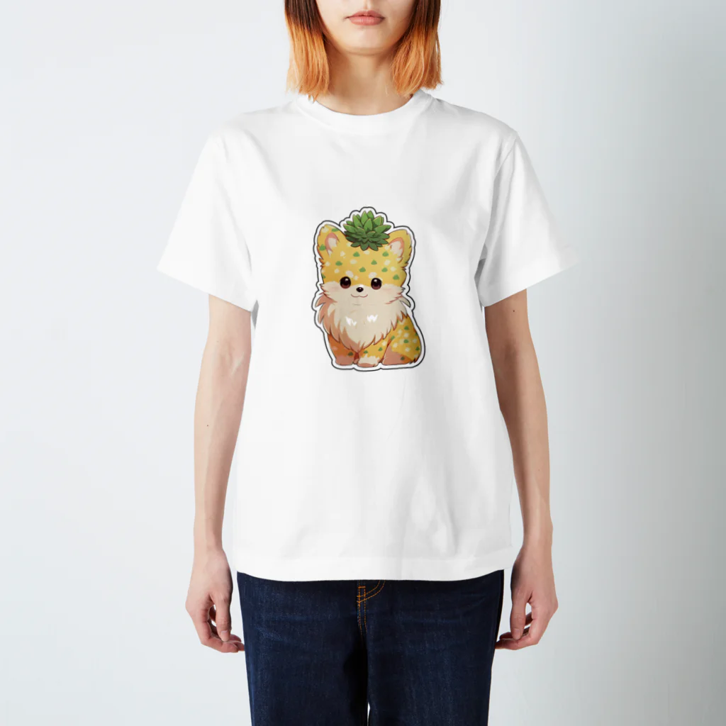 carrotgodのパイナッポーメラニアン Regular Fit T-Shirt