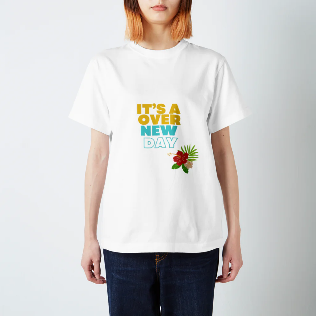 T_muのIT’S A NEW DAY　Tシャツ Regular Fit T-Shirt