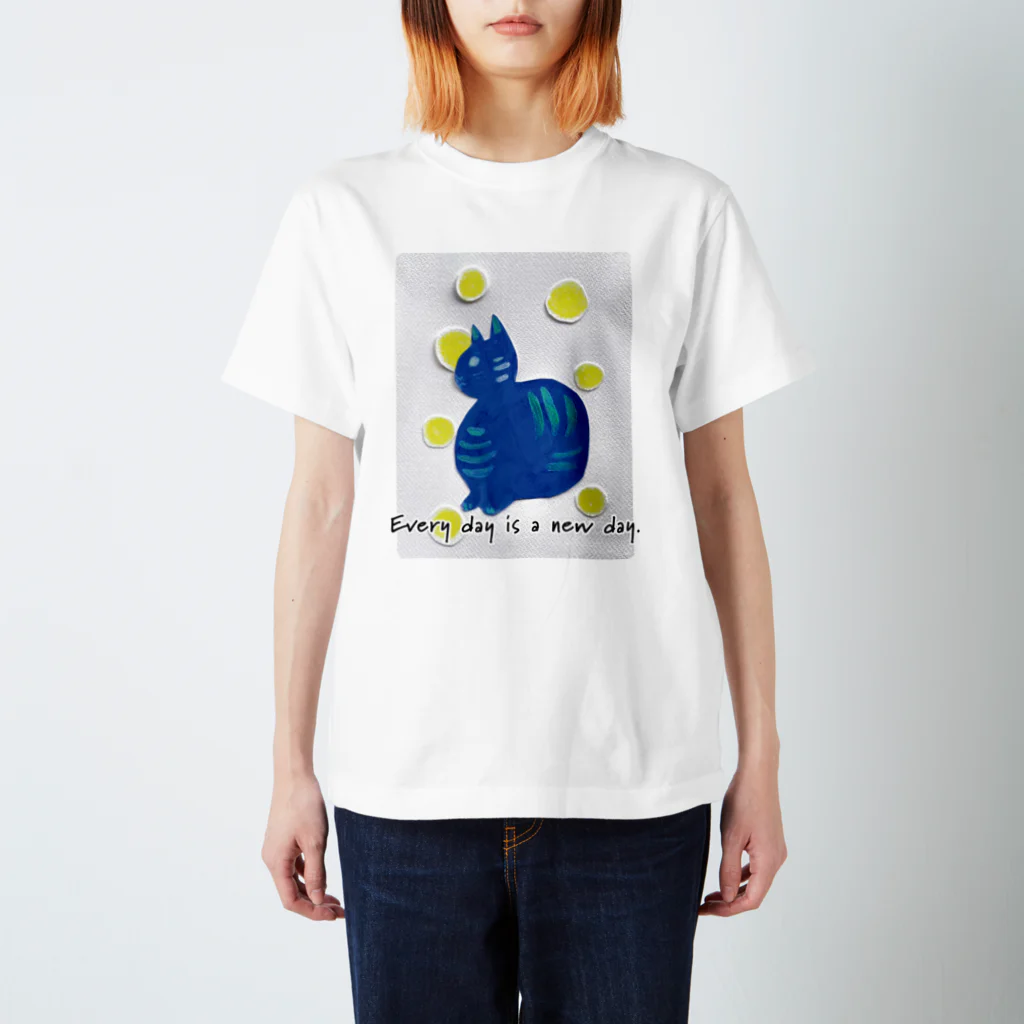 ぽぽっとツイてるのCat blue  Regular Fit T-Shirt