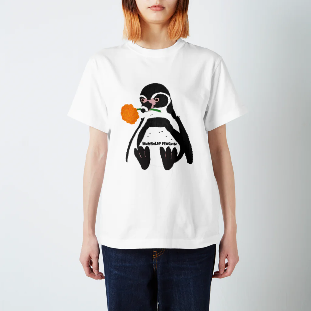 nagisa-ya(なぎさや) ペンギン雑貨のフンボルトペンギンのぬいぐるみ Regular Fit T-Shirt