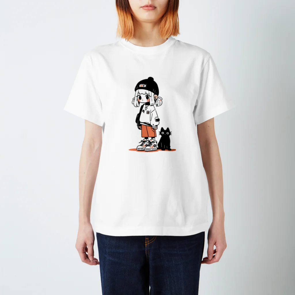 ショップ　キヨナリの黒猫とニット帽女子　オレンジ スタンダードTシャツ