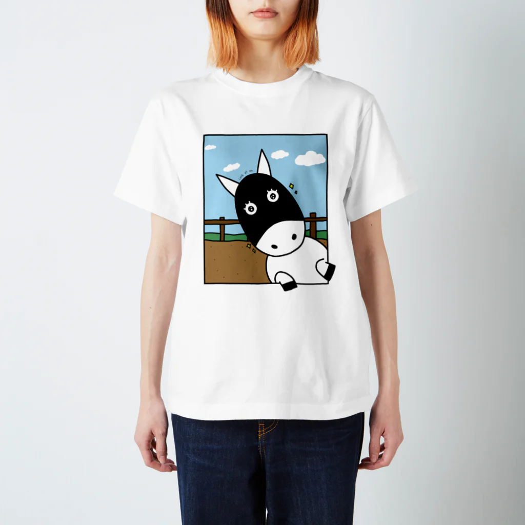 あっきょん(旧たもちゃん)のひゅひゅ馬めんこ「Look at me...」 スタンダードTシャツ