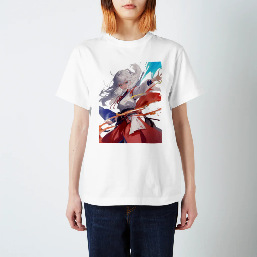 白髪・銀髪キャラ好きの白髪巫女 Regular Fit T-Shirt