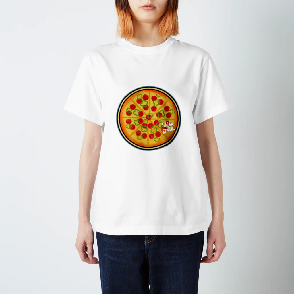 ShikonMilk.の熱々のピザを召し上がれ。 スタンダードTシャツ