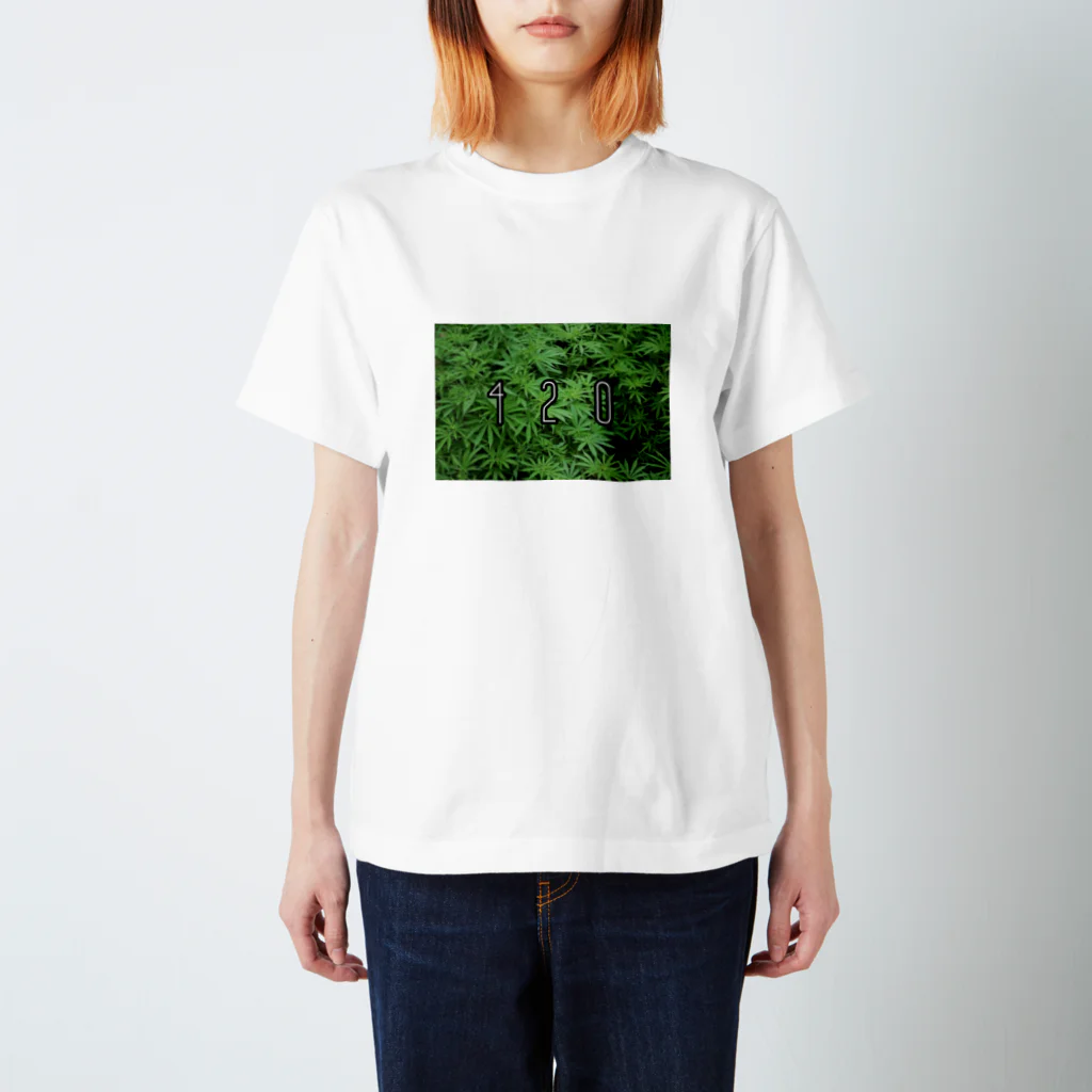 BlackJokesShopの420（大麻） Regular Fit T-Shirt