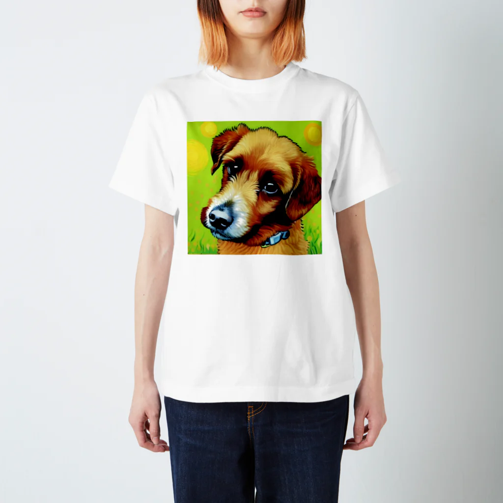 ハッピー・ディライト・ストアの見つめる愛犬 スタンダードTシャツ