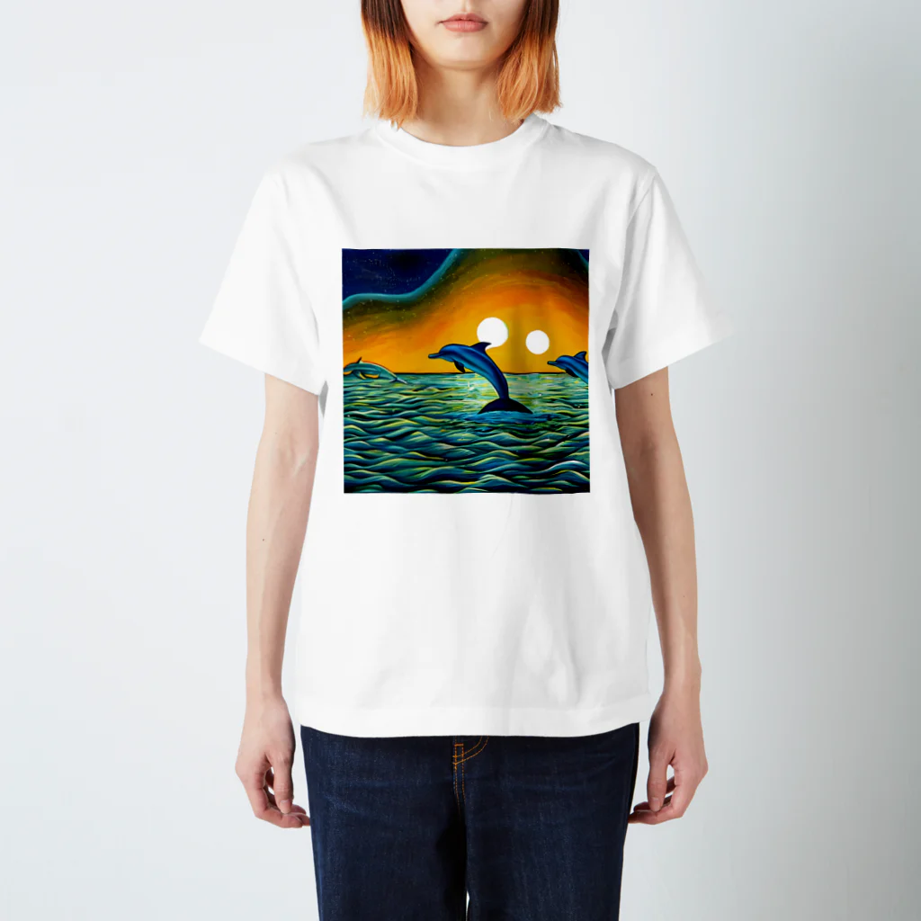 ワシの趣味の夕焼けの海とイルカ達 Regular Fit T-Shirt