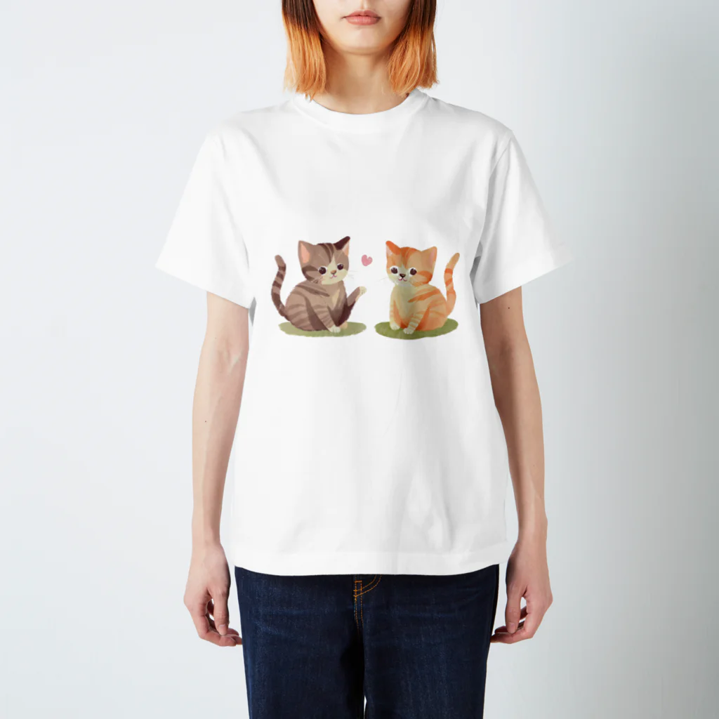 yukomoの子猫にメロメロ Regular Fit T-Shirt