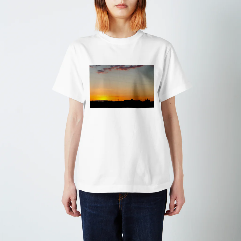 ゆるいTシャツ屋 辻本築研の夕焼けの風景 スタンダードTシャツ