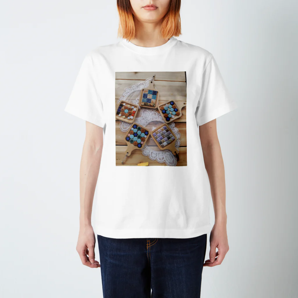 onegoodsのタイルのコースター Regular Fit T-Shirt