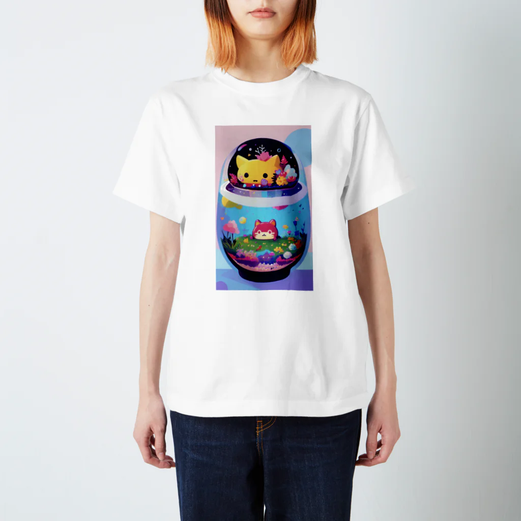 HMKの猫のガラスドーム Regular Fit T-Shirt